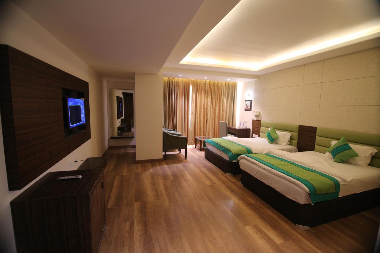 The Mystic Palms Hotel Matura Exterior foto