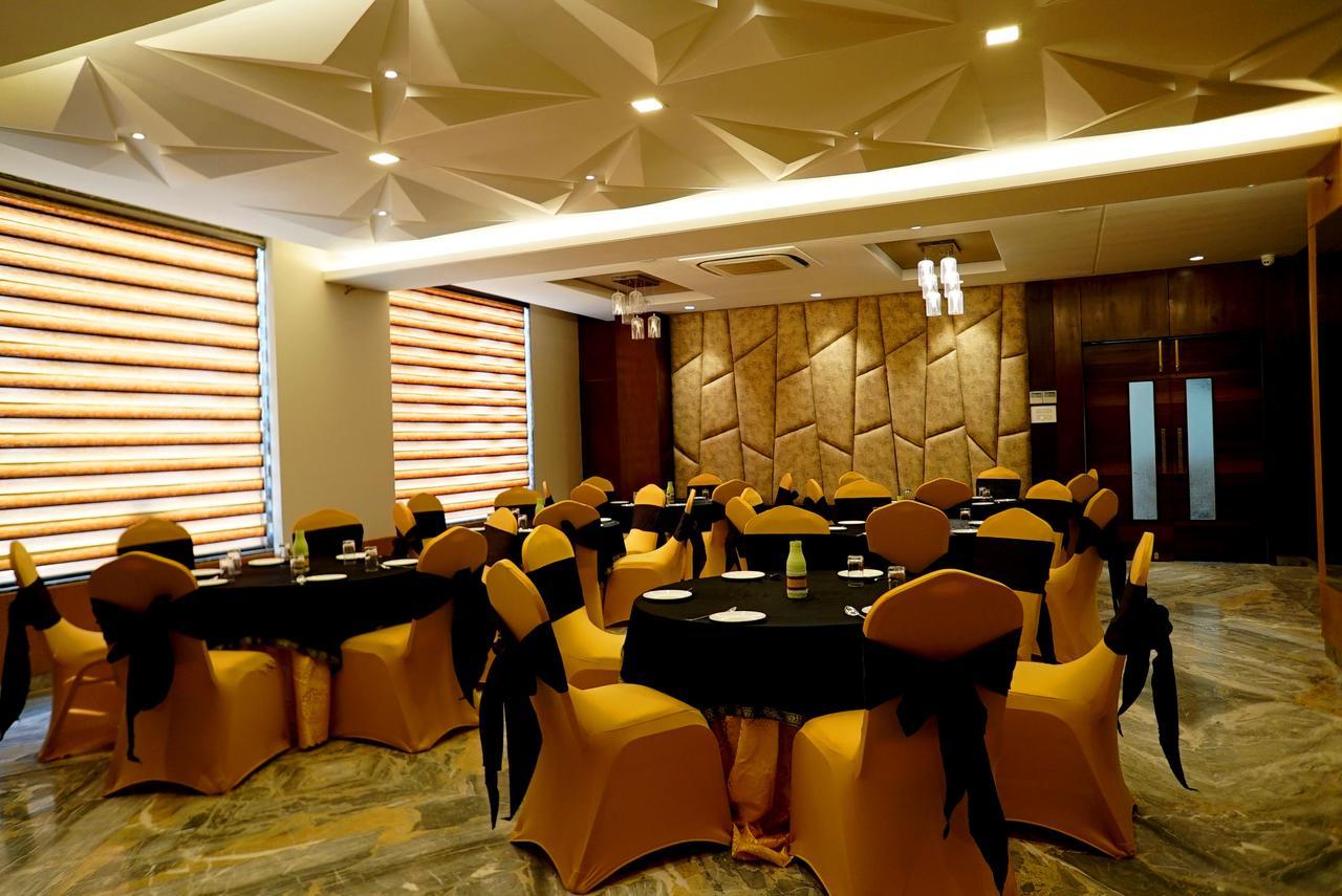 The Mystic Palms Hotel Matura Exterior foto