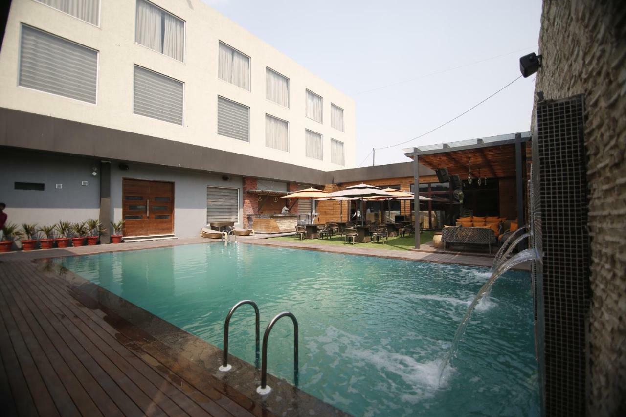 The Mystic Palms Hotel Matura Exterior foto
